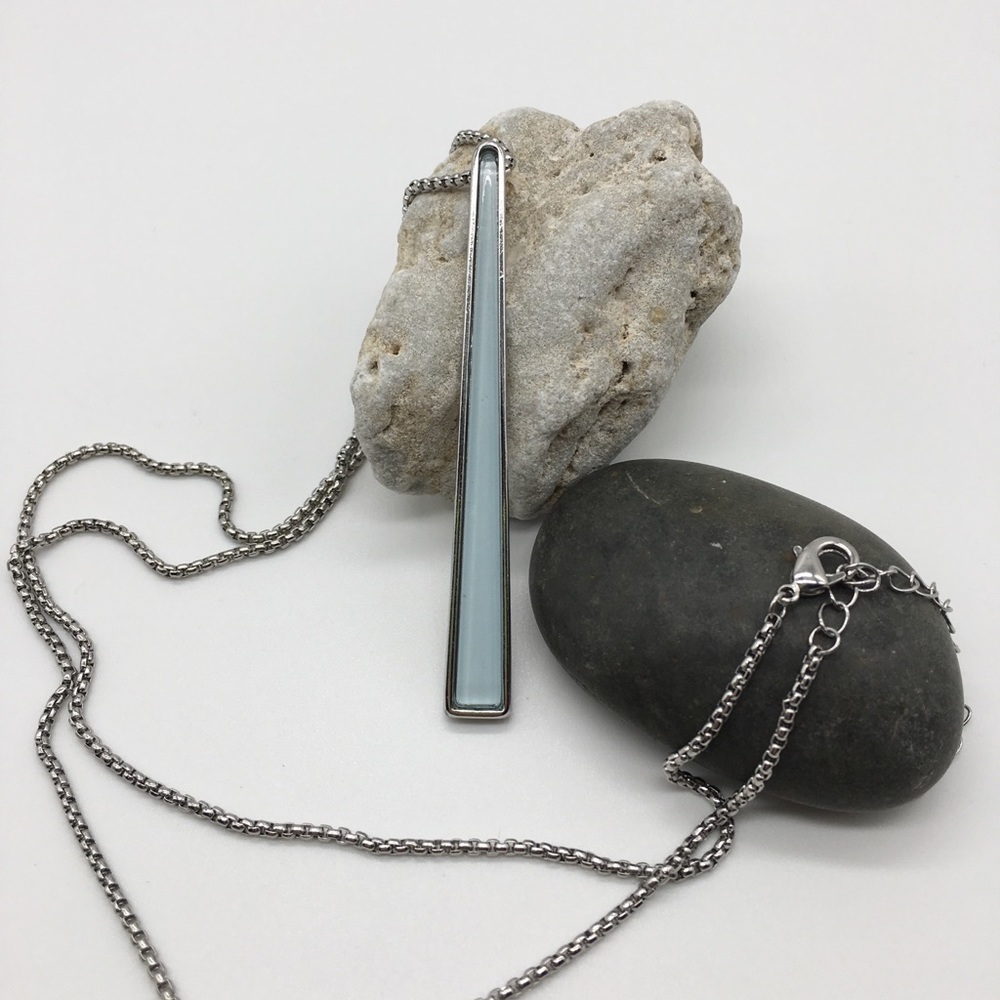 Silver toned moonstone-esque teardrop pendant